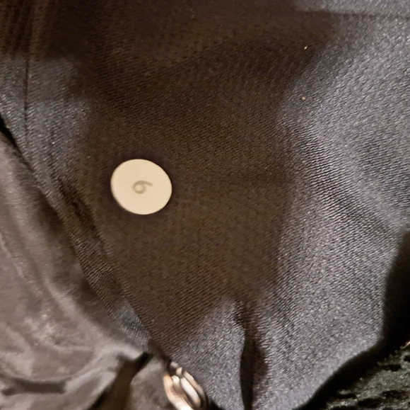 Lululemon Shell Jacket - Picture 8 of 8